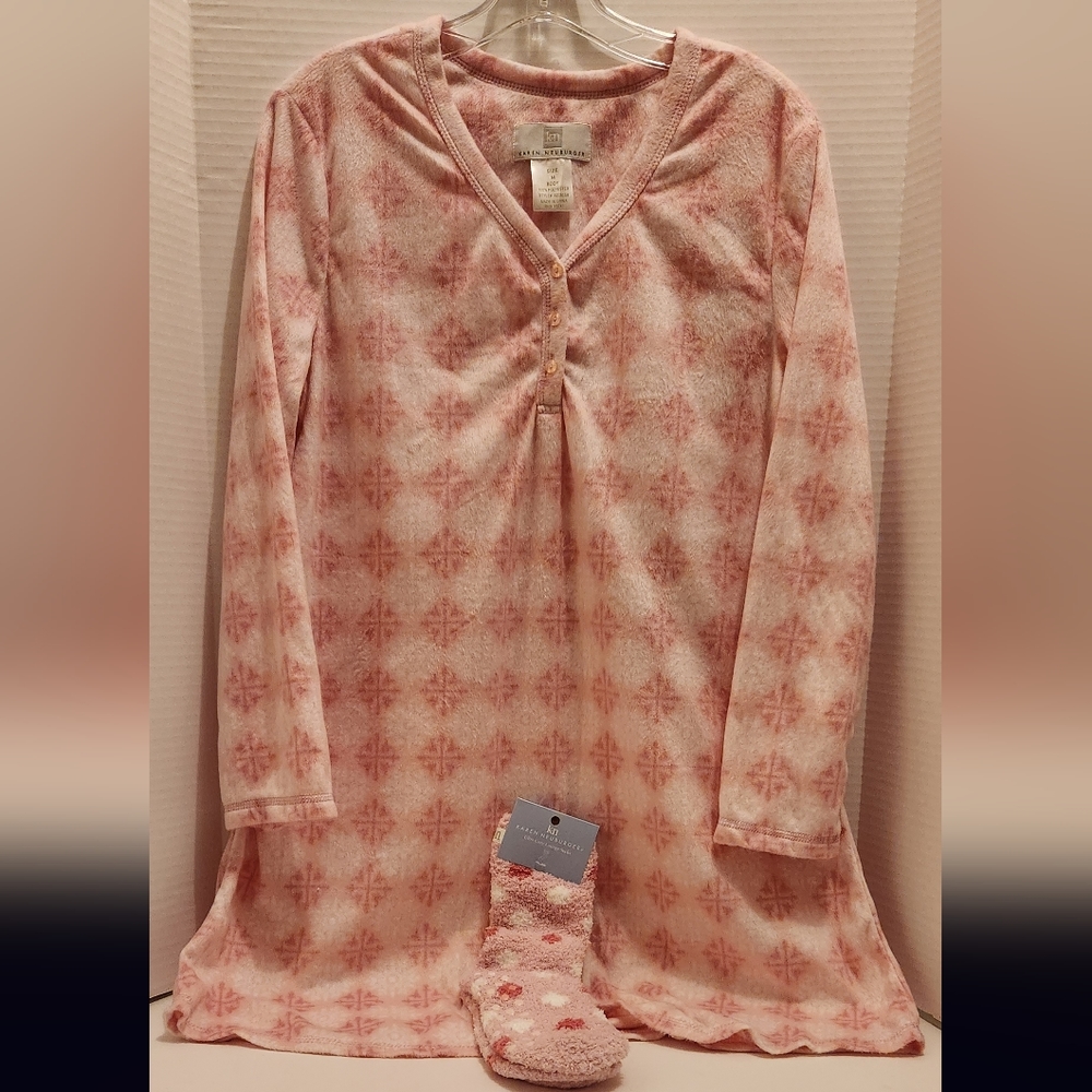 Karen Neuberger Nightshirt/Socks, M